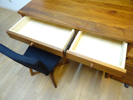 家具　展示品　格安　展示価格